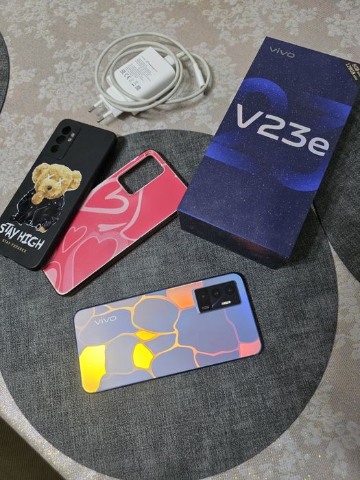 Продам Vivo V23e б/у