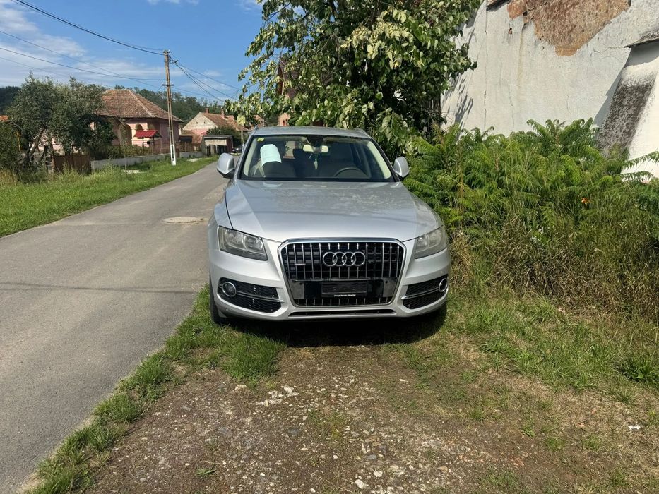 Audi Q5 Audi Q5 2.0 TDI quattro 150 CP – 2014 – Xenon, Keyless, senzori parcar