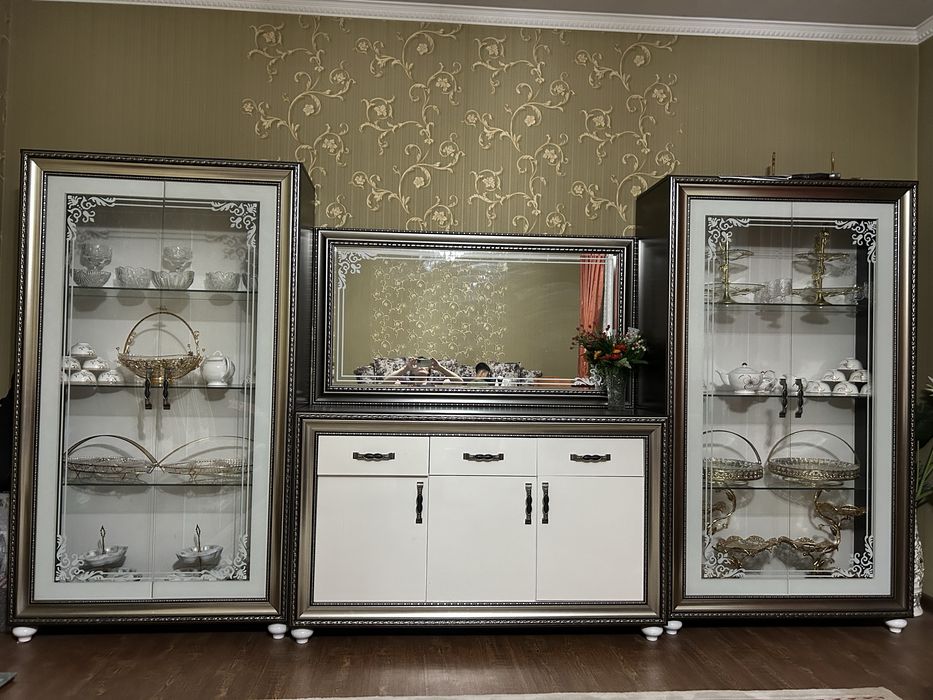 Элитный Сервант турецкого качества от Ембавуд