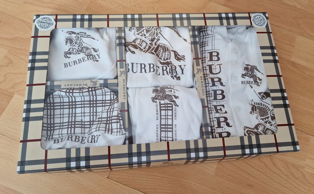Set bebe Burbbery 7 piese, bumbac, cutie,saculet