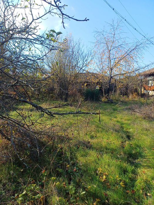 Продавам къща в с.Ушинци