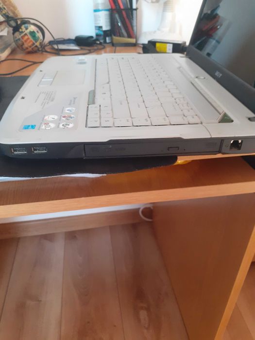 Laptop Acer, doar 250 RON