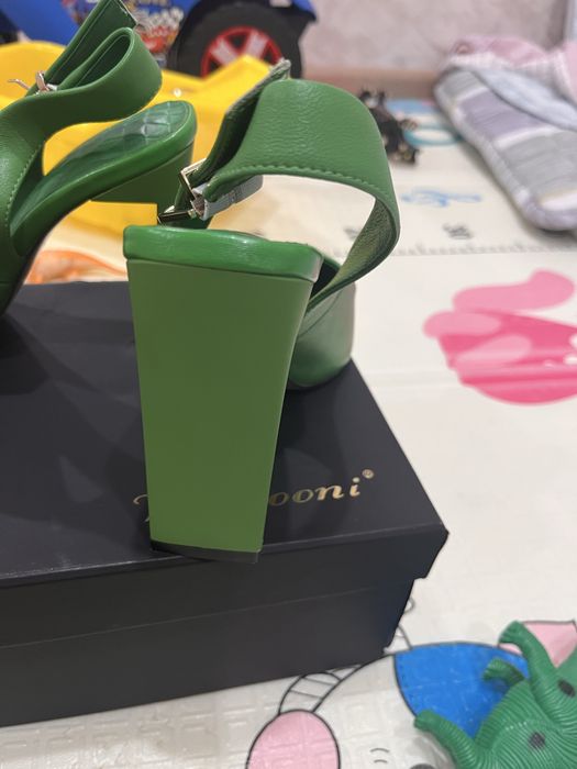 туфли 35 размера большемерит