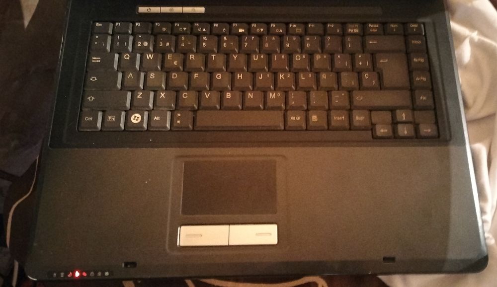 Laptop fujitsu siemens de piese sau uz personal