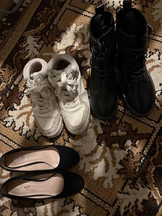 Vand tot ce se vede in poze