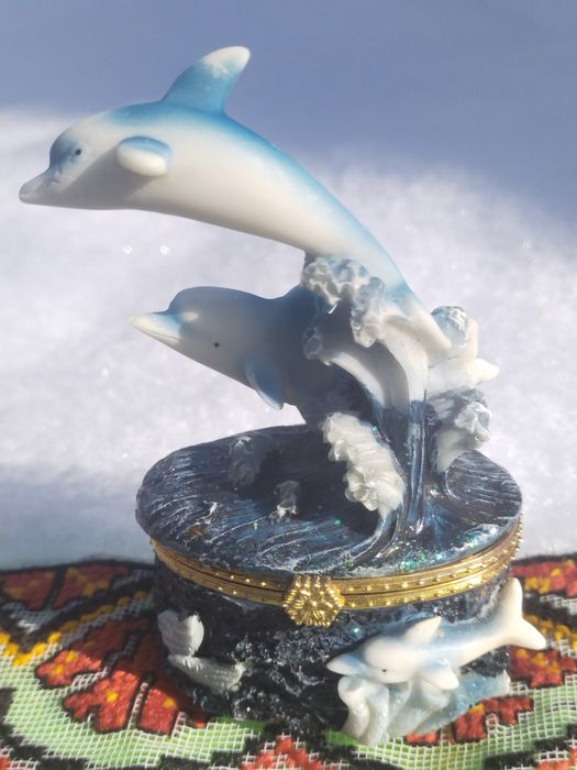 Дельфины (сувениры статуэтки).