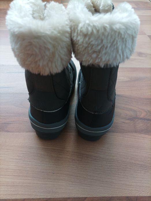 Нови топли ботушки N26,28,29