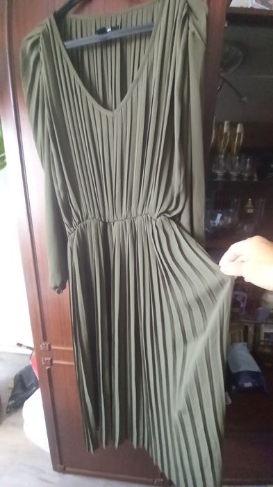 Рокля в актуално зелено