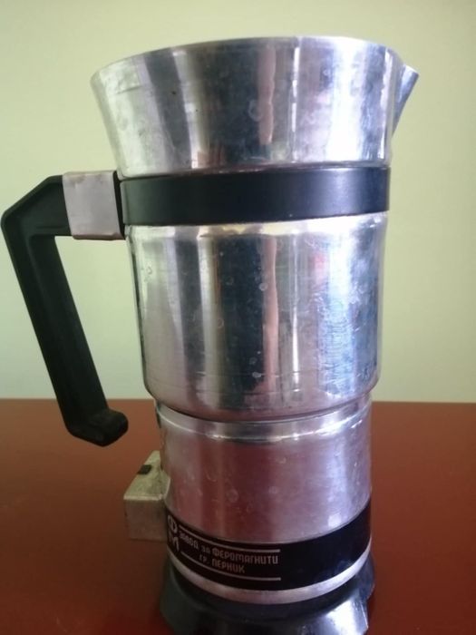 Електрически  чайник Нов. Бълга