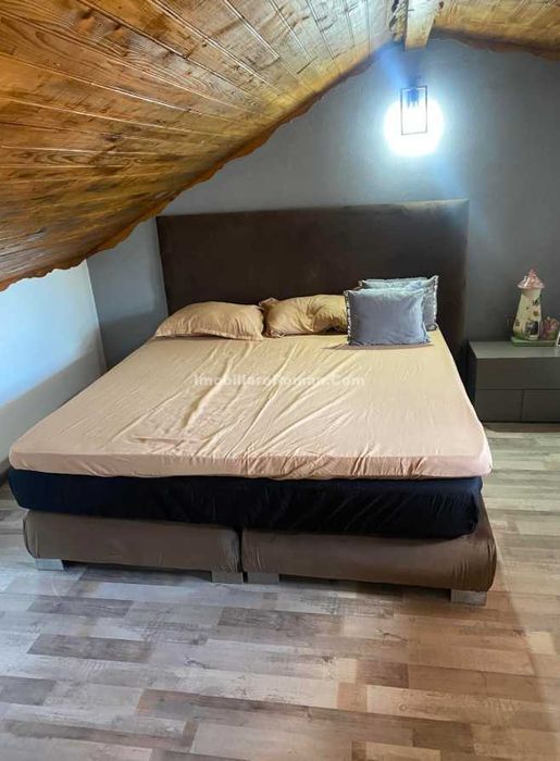De vânzare în Roman!!2 case din cărămidă în aceiași curte!