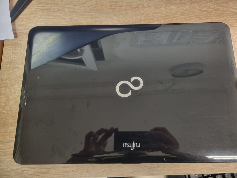 Laptop Fujitsu AH531 Intel I3, functionabil