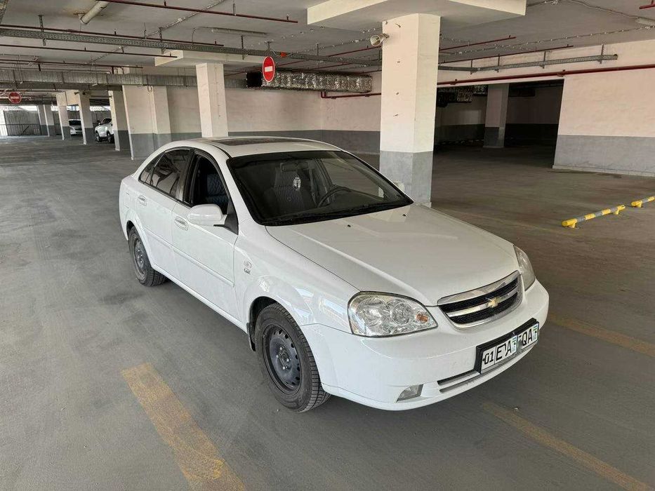 Lacetti 2013 yil 1.6 AT sotiladi