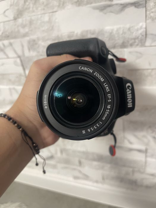 Aparat foto Canon EOS 4000D – kit complet, gata de utilizare!