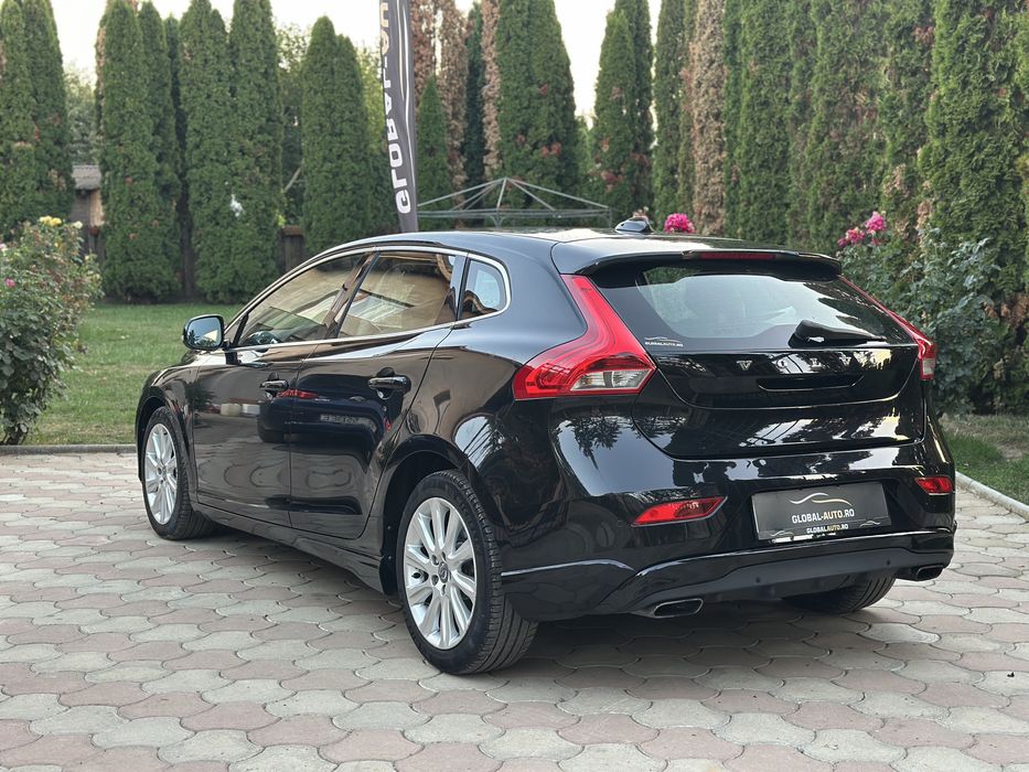 Volvo V40 * Summum * 1.6 D * 2013