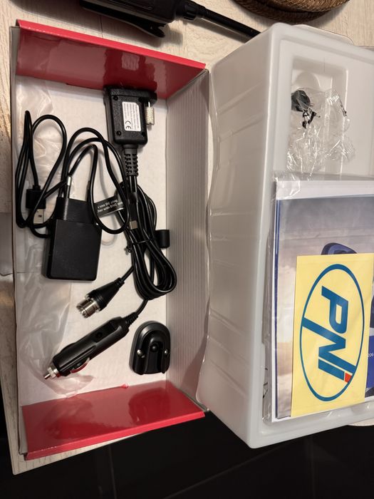 Radio CB portabil PNI Escort HP 92 NOU!