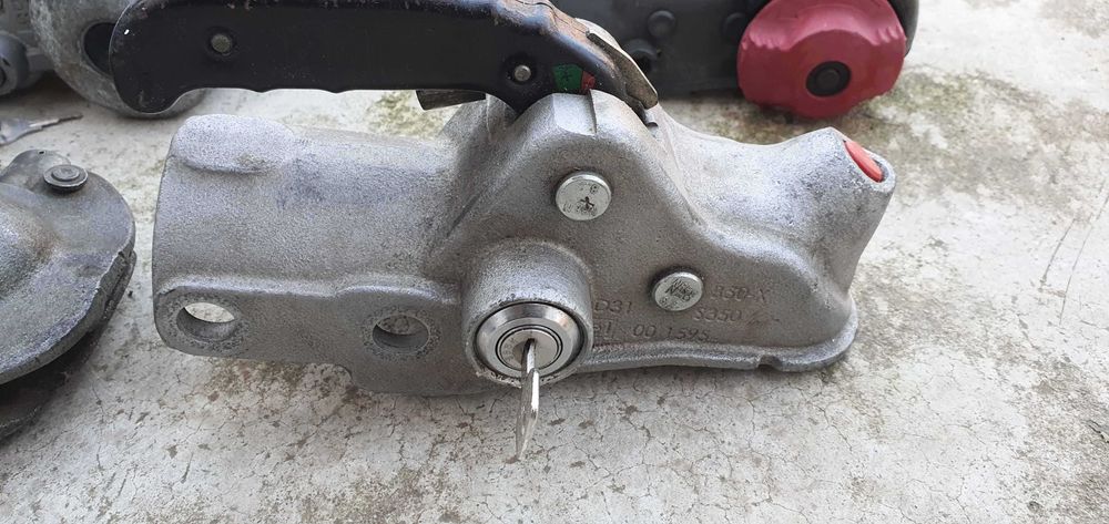 Triunghi de tractare si cuple antibalans sau de greutate Alko, Knott