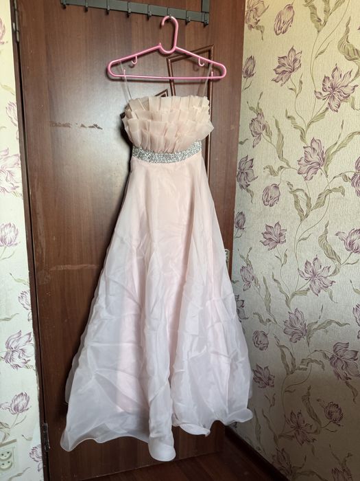 Платья той выпускной