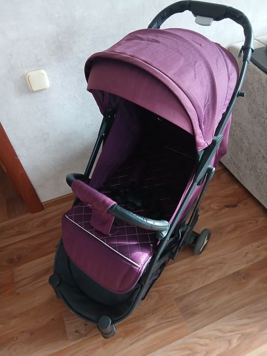 Продам прогулочную коляску