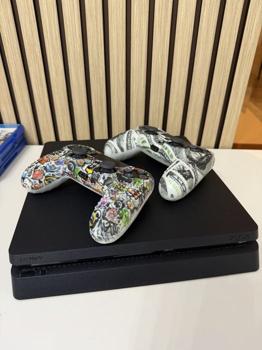 Продам PlayStation 4 slim 1TB