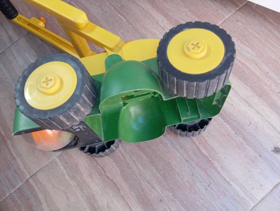 Masina de tuns iarba jucarie pentru copii cu sunete de motor