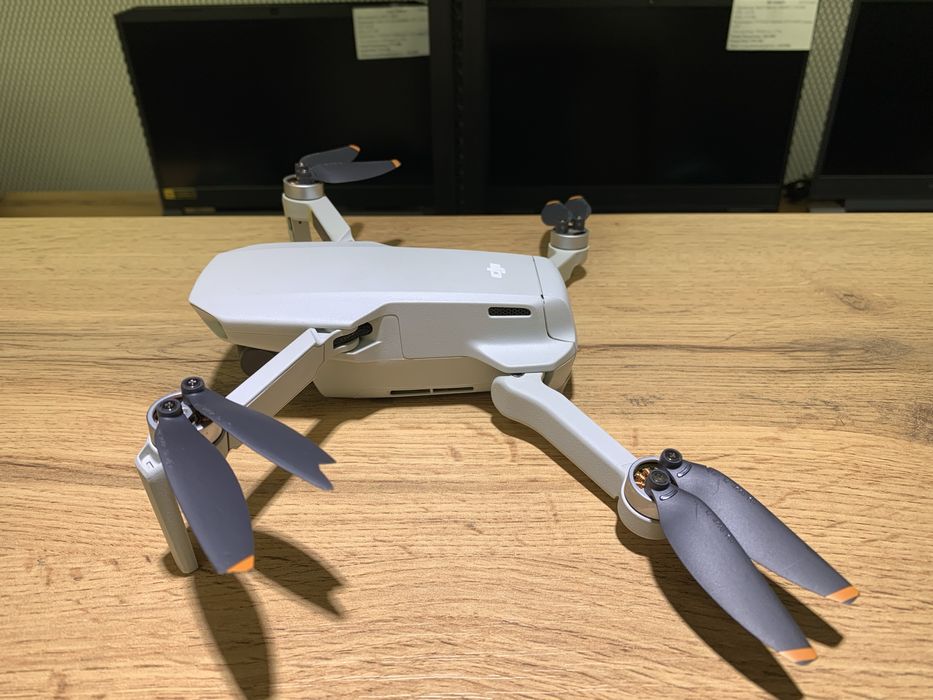 Дрон DJI Mini 2 Fly More Combo, 3 батареи, сумка, 10643/А10