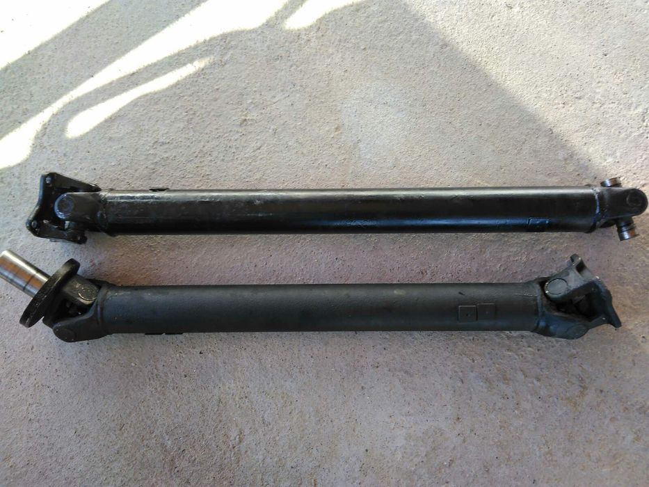 Продавам заден кардан за Mitsubishi Padjero 2