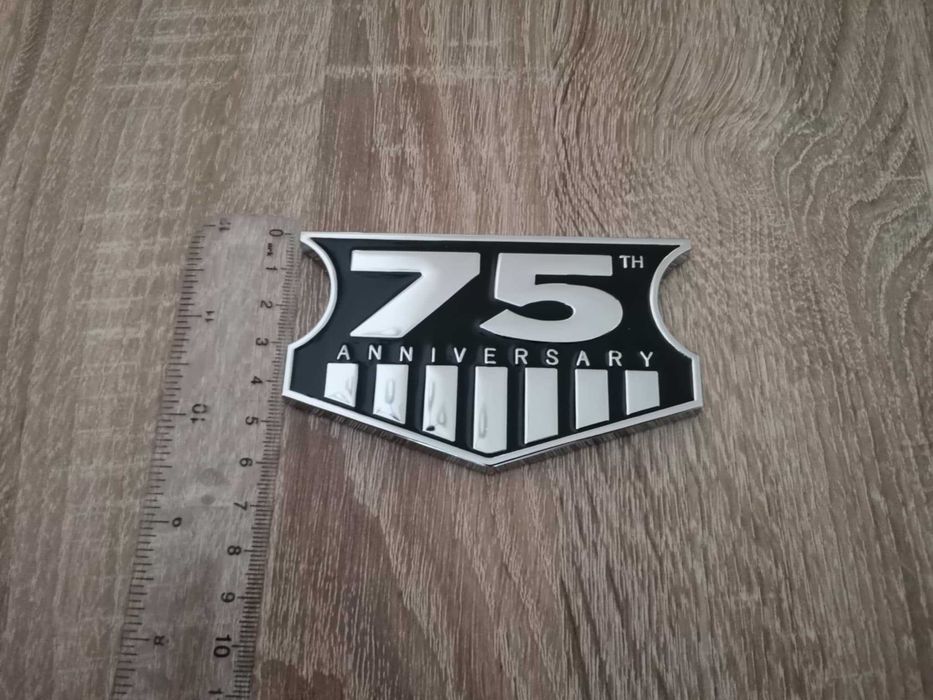 75th Anniversary метална емблема за Jeep