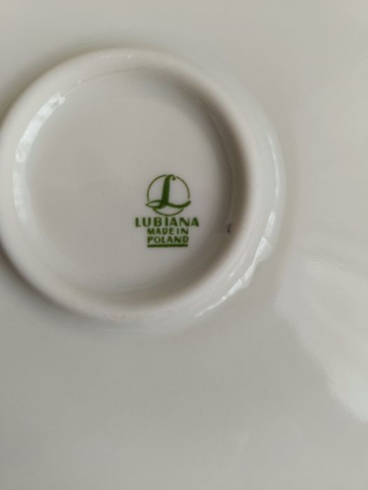 Ново голямо порцеланово плато