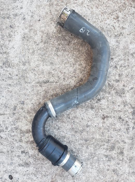 Маркуч за Форд Мондео.