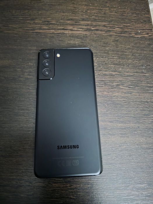 Продам Samsung Galaxy S21 Plus