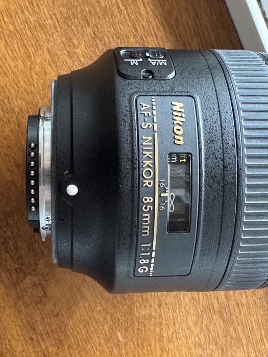 Obiectiv Nikon 85mm f/1.8G AF-S NIKKOR
