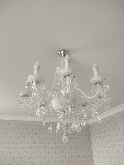 Продам люстру для гостиной