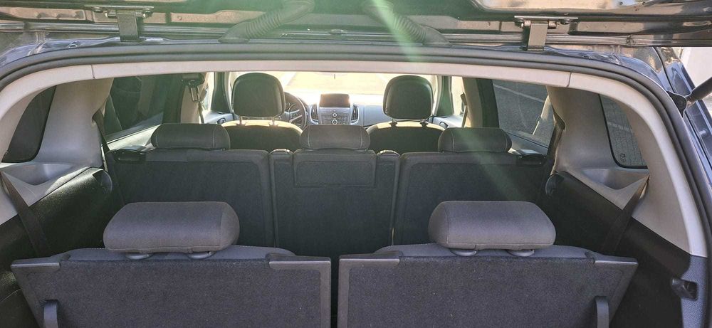 Vand Opel Zafira Tourer diesel 2.0 - 165CP - 7 locuri din 2012