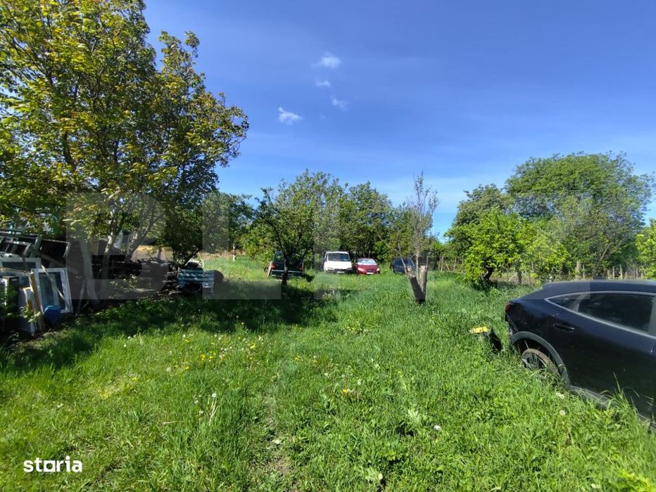Teren 1245 mp, la strada, zona Rediu