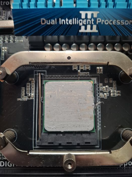 Vand placa de baza Asus m5a99x evo r2 + processor and fx 8300 3.3ghz