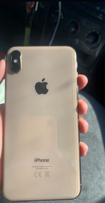 Продам Айфон xs max