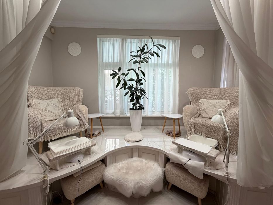 Salon manichiura de inchiriat