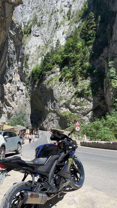 Yamaha YZF-R 2021 | Akrapovic omologată | Pops & Bangs