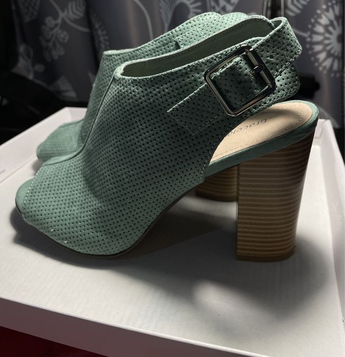 Pantofi casual purtati o singura data