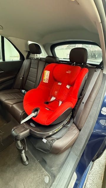 Vand scaun auto rotativ Britax Romer Dualfix 360 stare impecabila