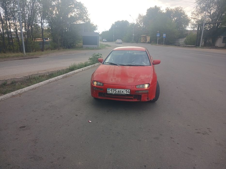 Продам мазду 323