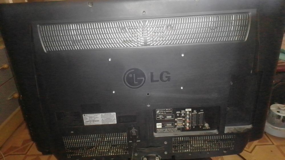 Ж/к телевизор LG