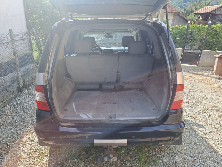 Vând Mercedes-Benz ML 270 cdi