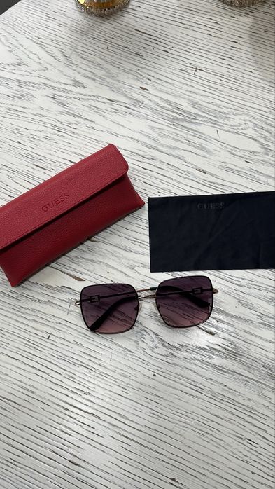 Солнцезащитные очки Guess оригинал