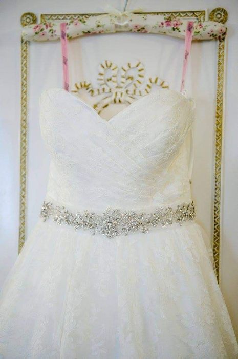 Vand rochie de mireasa