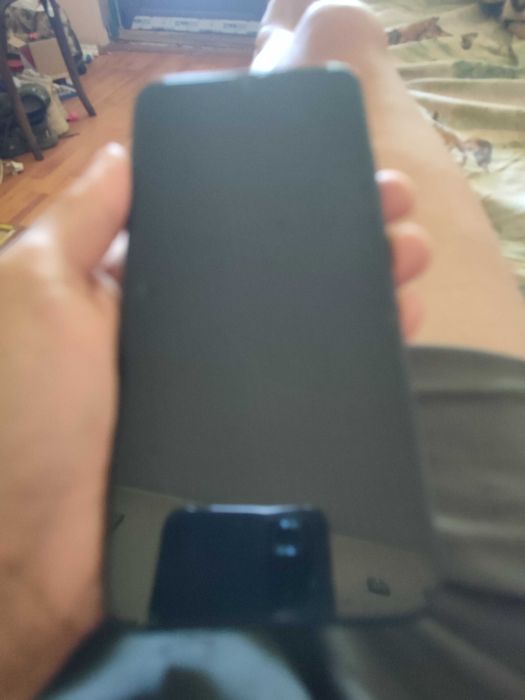 Vând telefon Remi 9A