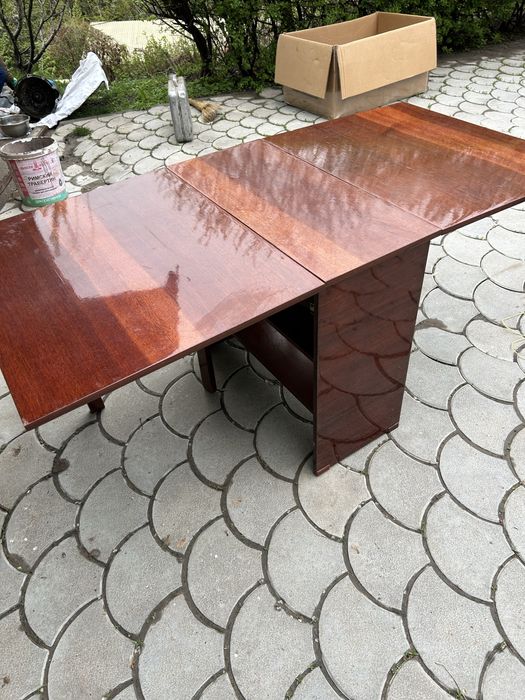 Стол-книжка полированный