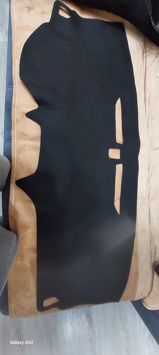 Продаётся накидка на торпедку на автомобиль onix фирмы cardinar