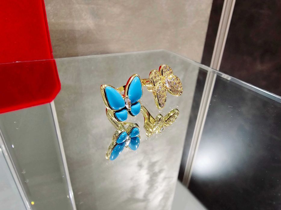 Van Cleef & Arpels VCA Gold Turquoise Two Butterfly Дамски Пръстен