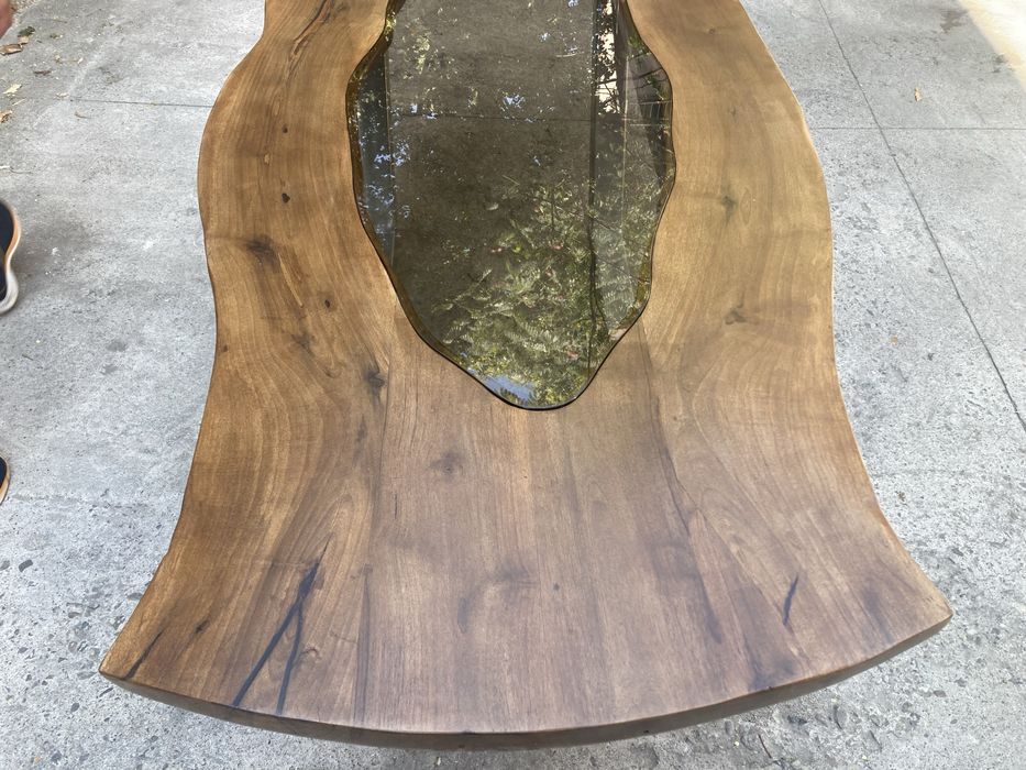 Трапезарна орехова маса 210 см